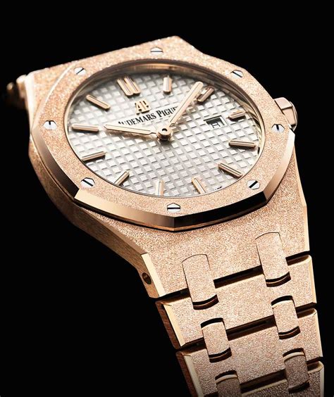 hands-on the audemars piguet royal oak frosted gold hodi|audemars piguet rose gold.